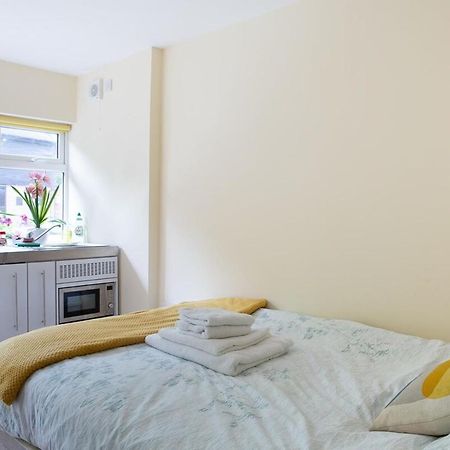 New Snug Doubleensuite In Central Forest Row Exterior foto